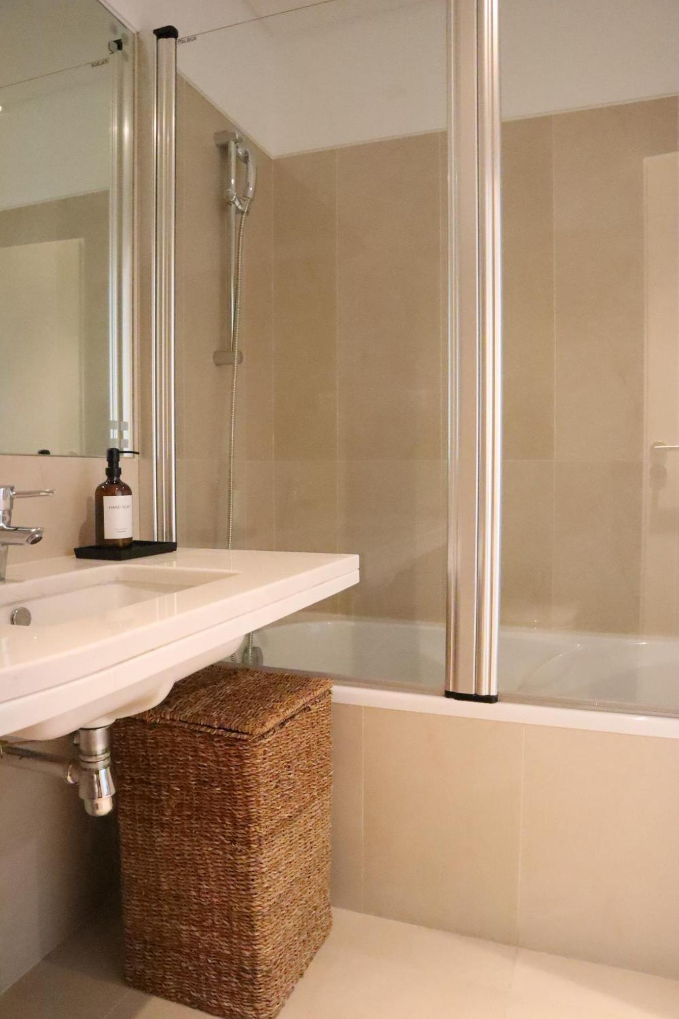 Heart Of Funchal 4 Bd Apartment - Casa D Alma * Funchal (Madeira)